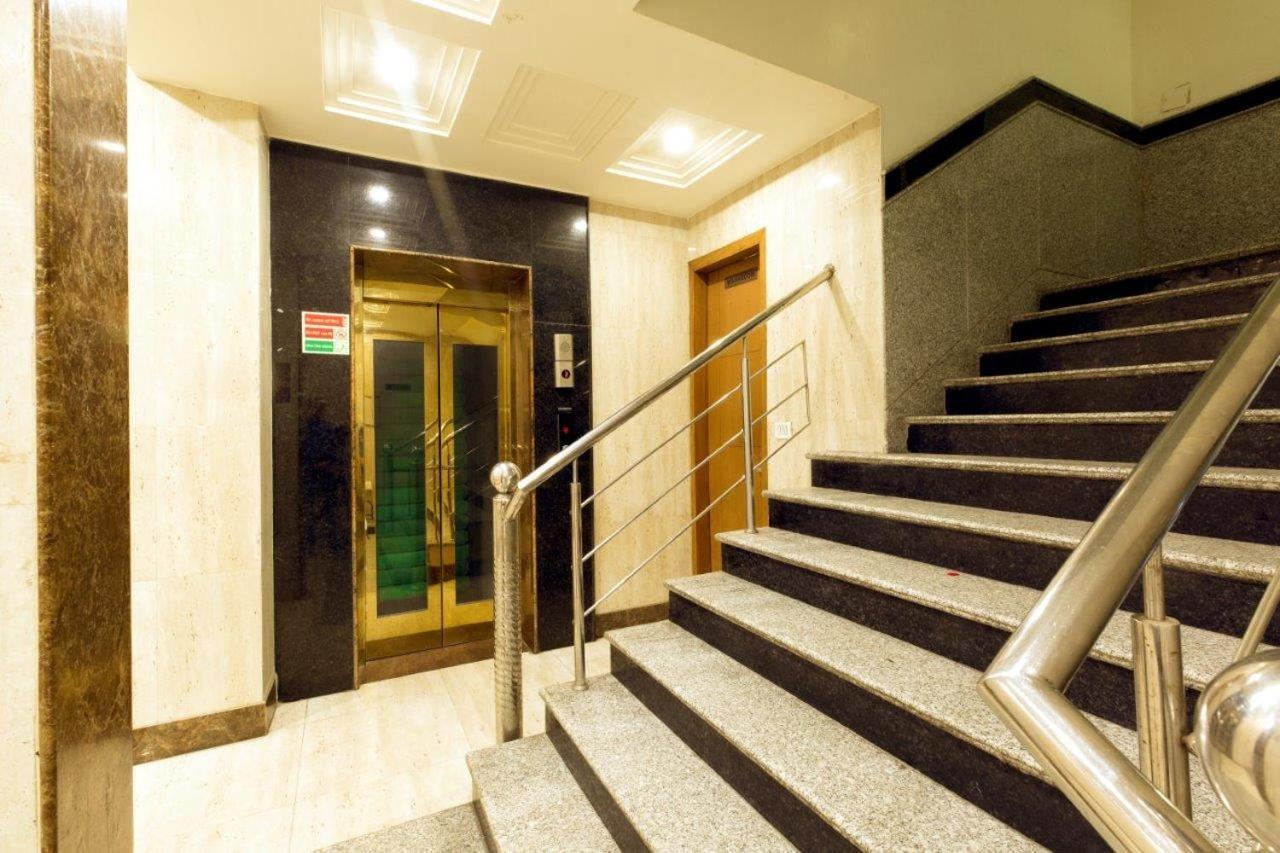 Hotel Viva Palace By Opo Нью-Дели Экстерьер фото